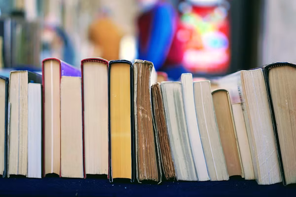 Layanan Koleksi dan Referensi Akademik